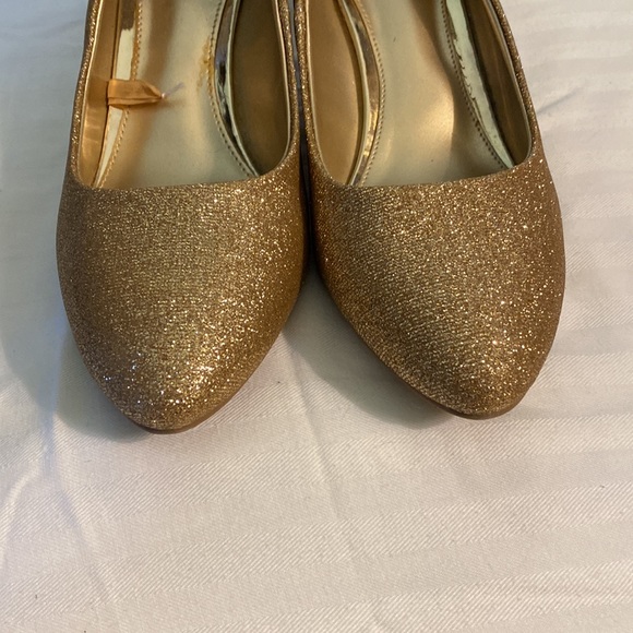 Fioni heels NWOT - Picture 2 of 8